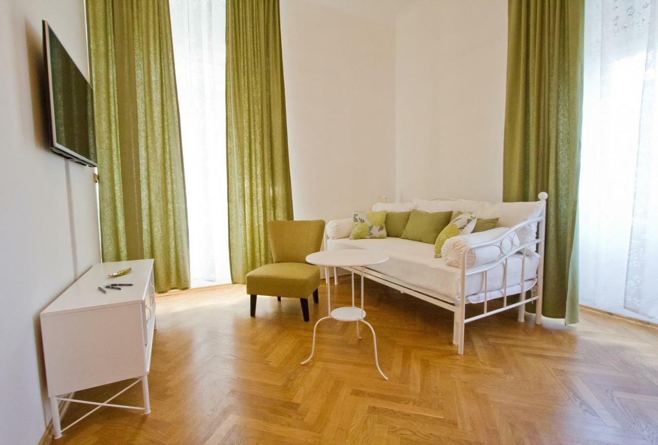 Golden Rooms Bed&Breakfast Triest Exterior foto